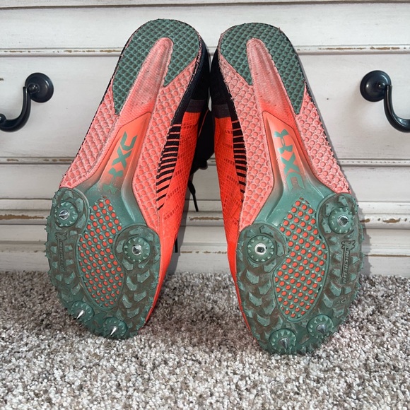 Under Armour Men’s Spiked Track Shoes in size 8 - Picture 4 of 7